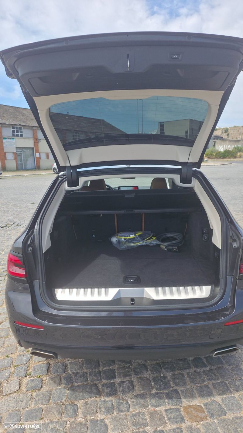 BMW 520e Touring, fotografia 19